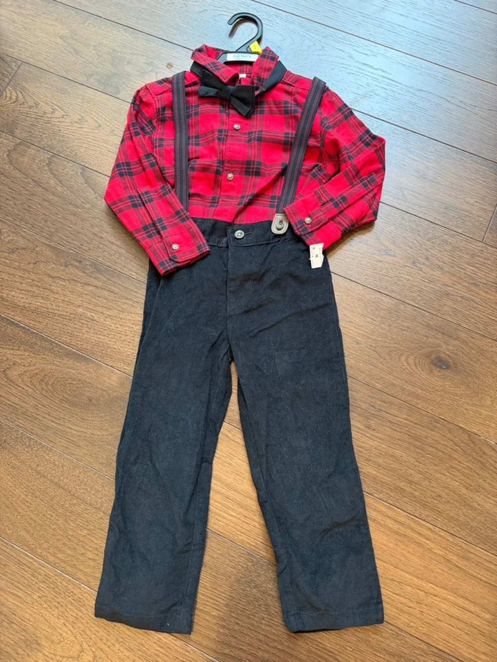 Carter’s 2 Piece Set in Plaid Size 3T - NWT - C16-047